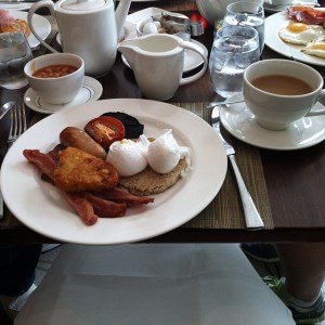 10454096_596932663758700_2077208427_n